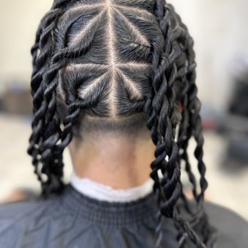 Triangle-parted braids